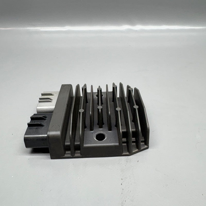8523367 BMW R18 B VOLTAGE REGULATOR 2020 2021 2022 2023 2024 OEM 8523367