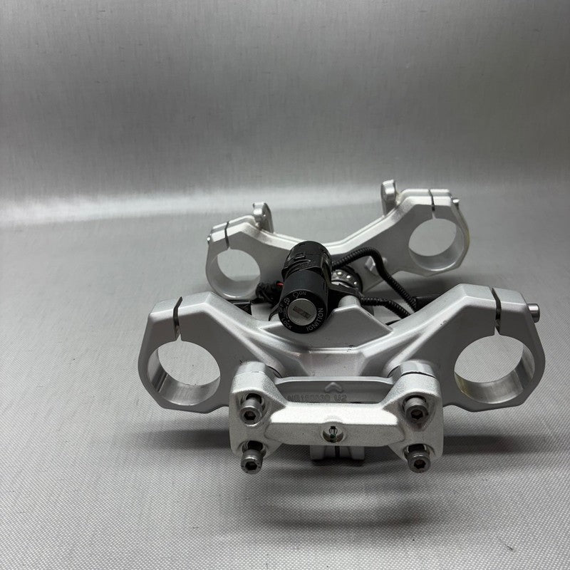 BMW G310R TRIPLE TREE CROSS BRACE 2017 2018 OEM