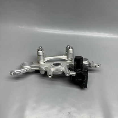 BMW R18 TRANSCONTINENTAL UPPER FORK CROSS BRACE 2020-2022 2023 2024 20