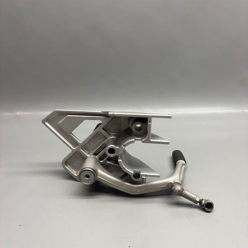2311643 BMW R 1100R SHIFT LEVER FOOTPEG LEFT 1993-1997 1998 1999 2000 2001 2002 OEM 