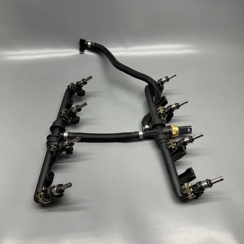 M1000R BMW M1000R INJECTOR NOZZLE AND VALVES 2021 2022 2023 2024 OEM 