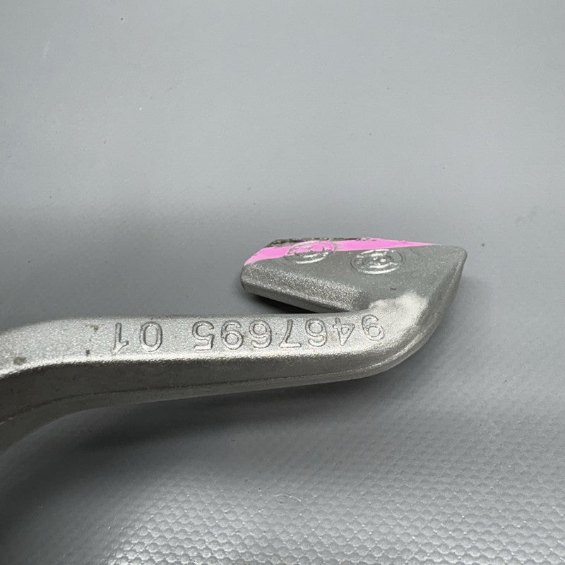 9467694 BMW S1000R FOOTREST PLATE RIGHT 2020 2021 2022 2023 2024 2025 OEM 9467694