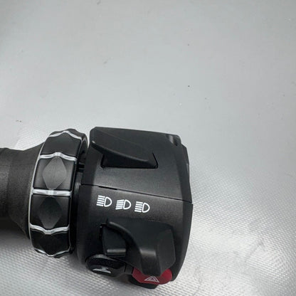 R18 TRANSCONTINENTAL BMW R18 TRANSCONTINENTAL HANDLE MULTICONTROLER AND SWITCH 2020-2024 2025 OEM
