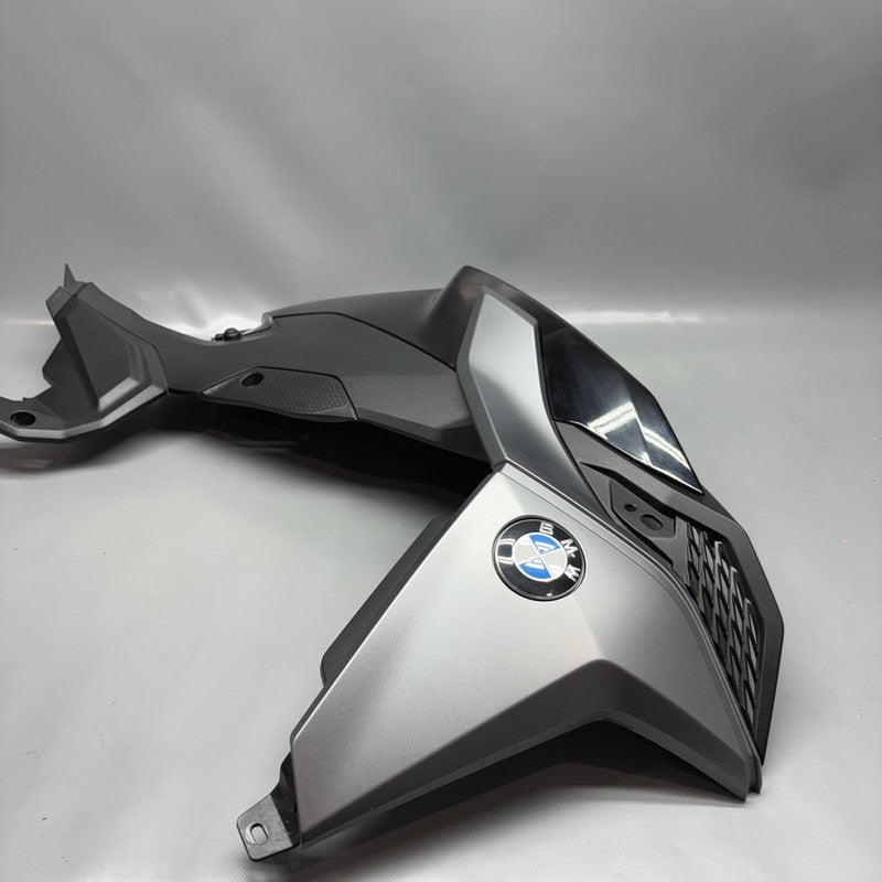 8403852 BMW F900R TANK FAIRING PANEL RIGHT SIDE 2020 2021 2022 2023 2024 OEM 8403852
