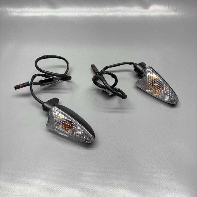7724586 BMW S1000RR TURN SIGNAL INDICATOR LEFT RIGHT 2010 2011 2012 2013 2014 7724586