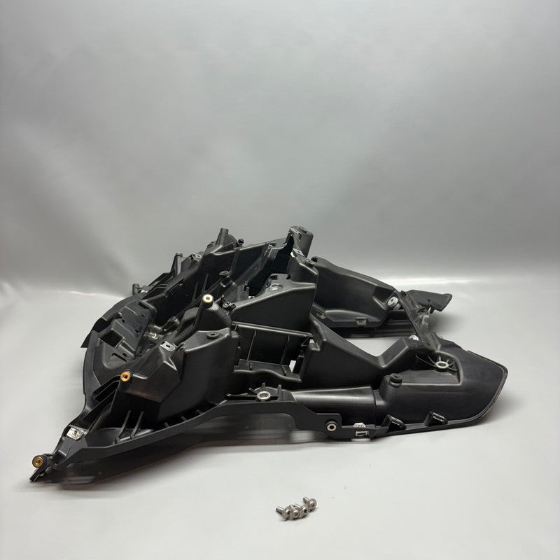 9899419 BMW R18 TRANSCONTINENTAL WINDSHIELD MOUNT 2020 2021 2022 2023 2024 OEM 9899419