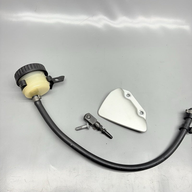 7673520 BMW R1200GS REAR BRAKE MASTER CYLINDER 2009 2010 2011 2012 2013 OEM 7673520