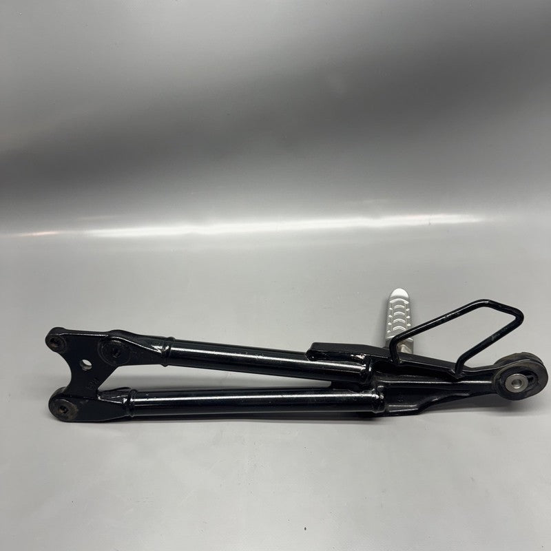G310GS BMW G310GS FOOTREST BRACKET RIGHT REAR 2016 2017 2018 2019 2020 OEM