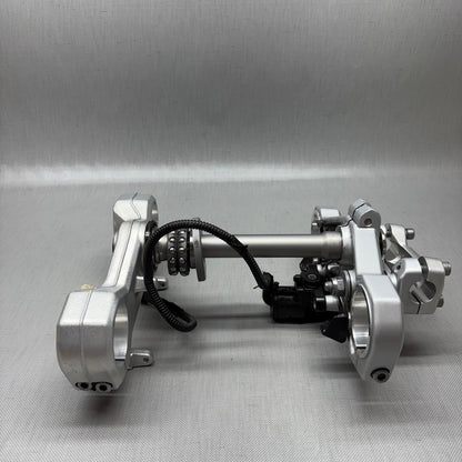 BMW G310R TRIPLE TREE CROSS BRACE 2017 2018 OEM