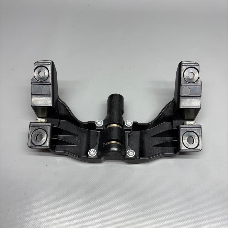 8569715 BMW S1000R SEAT LOCK BRACKET SUPPORT 2020 2021 2022 2023 2024 2025 OEM 8569715