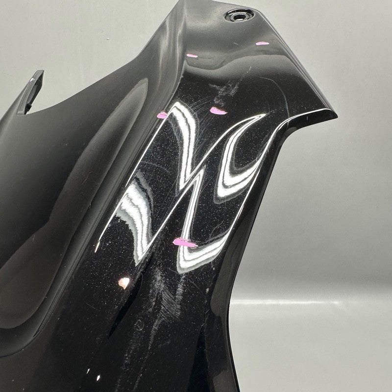 8569770 BMW S1000R FUEL TANK CENTER COVER 2020 2021 2022 2023 2024 2025 OEM 8569770