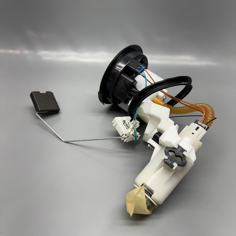 BMW K1600GTL FUEL PUMP 2015 2016 2017 2018 2019 2020 2021 OEM