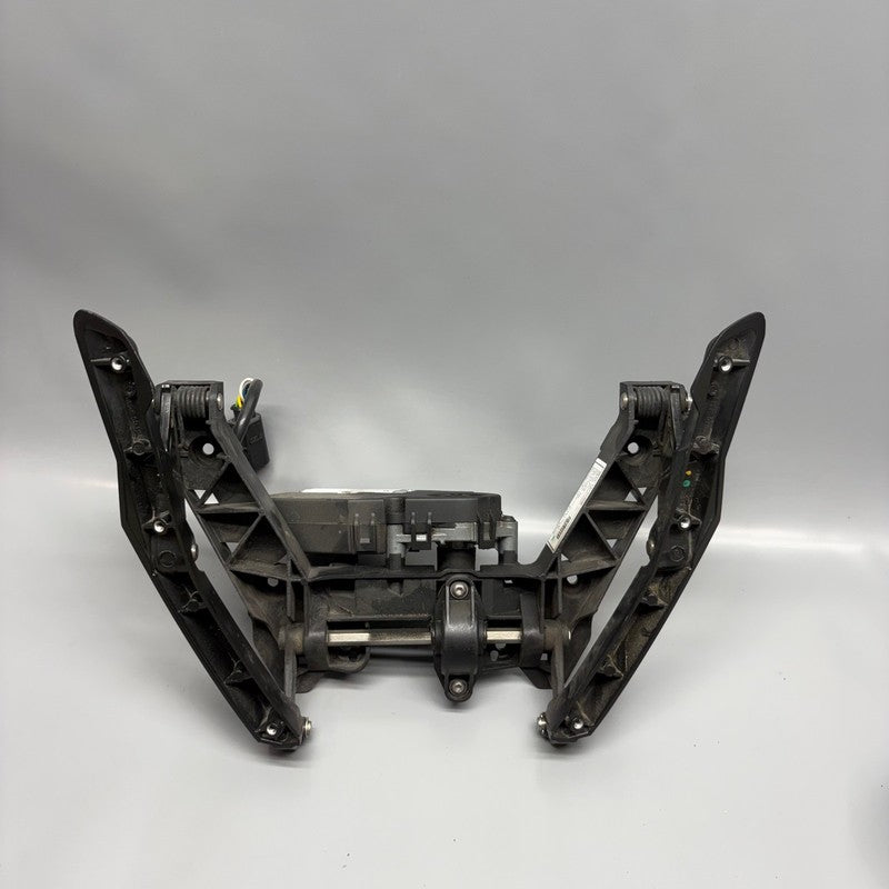 BMW K1600 BAGGER WINDSHIELD ADJUSTMENT 2017 2018 2019 2020 2021 OEM 85