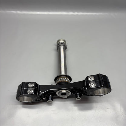 9899335 BMW R18 TRANSCONTINENTAL LOWER FORK CROSS BRACE 2020 2021 2022 2023 2024 2025