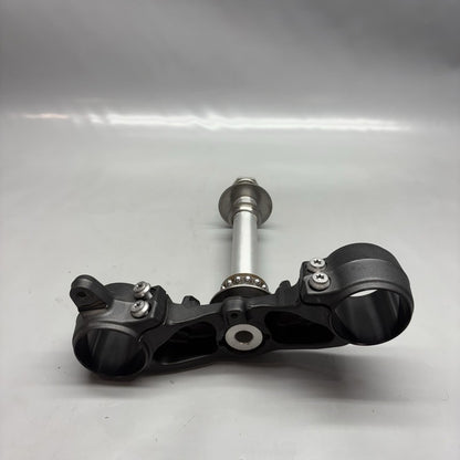 8526069 BMW M1000R LOWER FORK CROSS BRACE 2021 2022 2023 2024 OEM 8526069