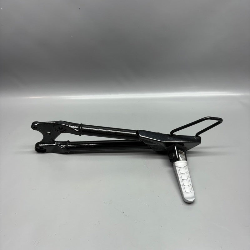 G310 GS BMW G310 GS FOOTREST BRACKET LEFT REAR 2016-2020 2021 2022 2023 2024 2025 OEM