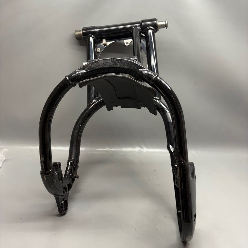R18 B BMW R18 B REAR WHEEL SWINGING ARM 2020 2021 2022 2023 2024 OEM