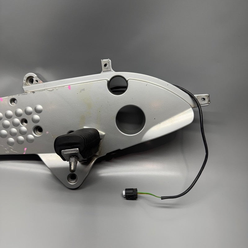 BMW R1150 RT FOOTREST PLATE RIGHT 2000 2001 2002 2003 2004 2005 2006 O