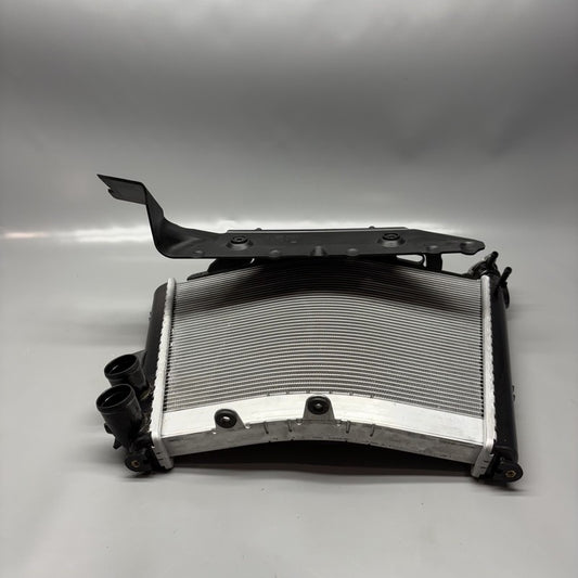 8356804 BMW M1000R RADIATOR 2021 2022 2023 2024 OEM 8356804