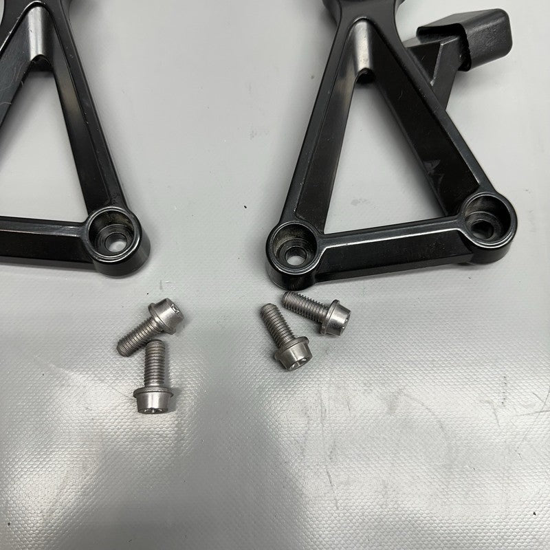 7717504 BMW K1600GTL FOOTPEG MOUNT LEFT RIGHT 2015 2016 2017 2018 2019 2020 2021 7717504