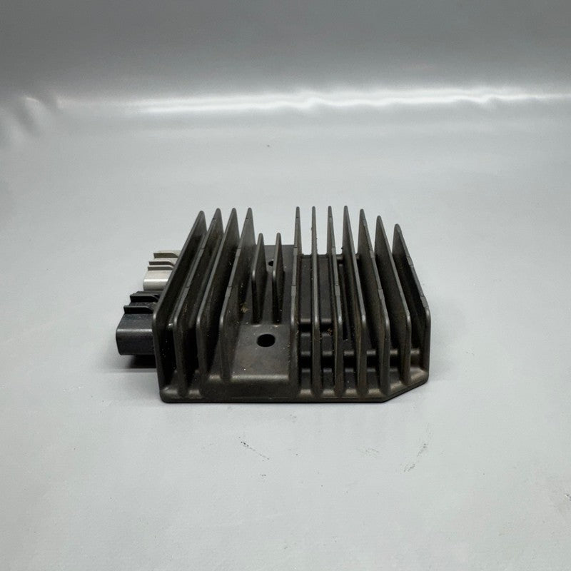 9467584 BMW R18 TRANSCONTINENTAL VOLTAGE REGULATOR 2020 2021 2022 2023 2024 OEM 9467584