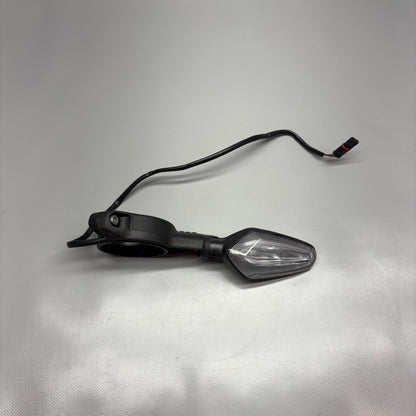 7108274 BMW R12 NINE T SIGNAL LIGHT RIGHT FRONT 2022 2023 2024 2025 OEM 7108274