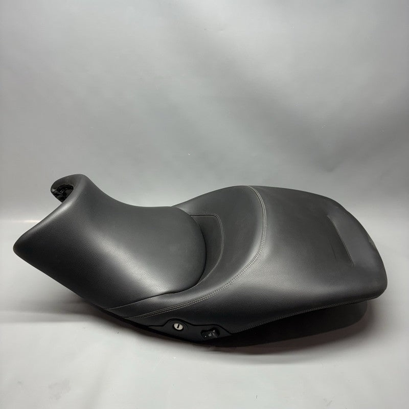 668833 BMW K1600GTL SEAT 2015 2016 2017 2018 2019 2020 2021 OEM 668833