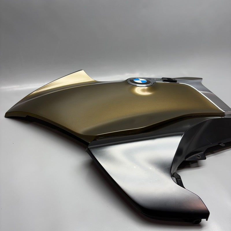BMW K1600 BAGGER LATERAL TRIM PANEL LEFT 2018 2019 2020 2021 OEM 85574