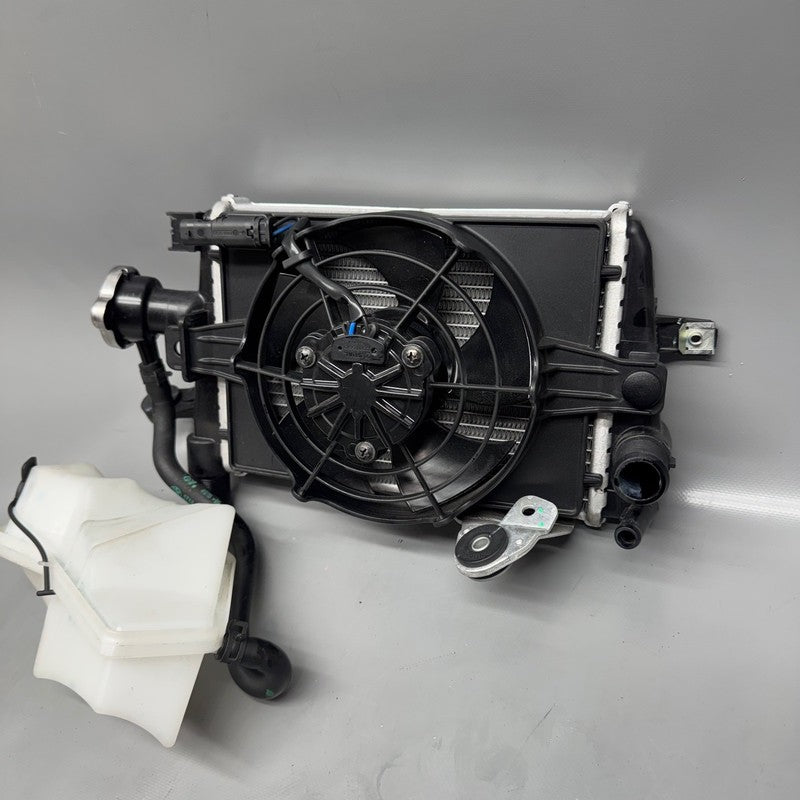 8546416 BMW R1250RT RADIATOR RIGHT 2013-2017 2018 2019 2020 2021 2022 2023 2024 OEM