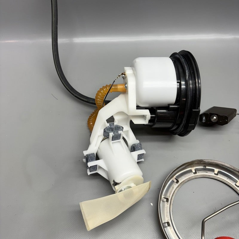 BMW K 1300S FUEL PUMP 2009 2010 2011 2012 2013 2014 2015 2016 OEM