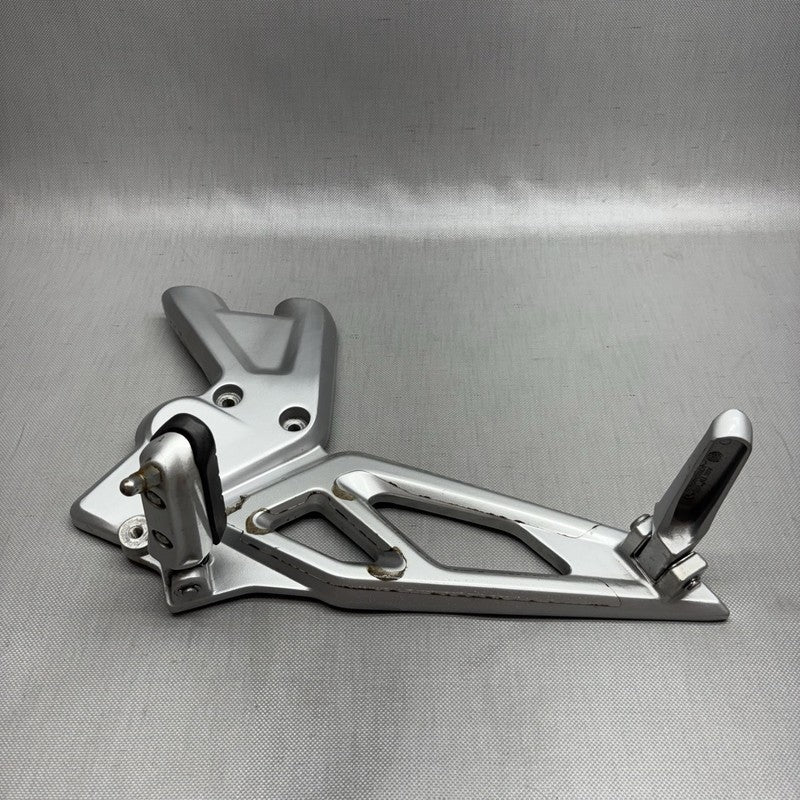 G 310R BMW G 310R FOOT REST PEG MOUNT BRACKET LEFT 2016 2017 2018 2019 2020 OEM