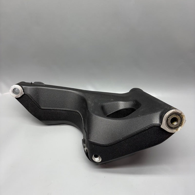 7925110 BMW R12 NINE T REAR WHEEL SWINGING ARM 2022 2023 2024 2025 OEM 7925110