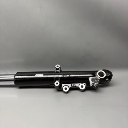 7105805 BMW R18 B FROK LEG LEFT 2020 2021 2022 2023 2024 OEM 7105805