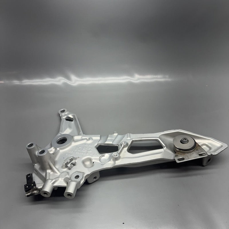 8404012 BMW F900R FOOTPEG PLSTR LRFT 2020 2021 2022 2023 2024 8404012