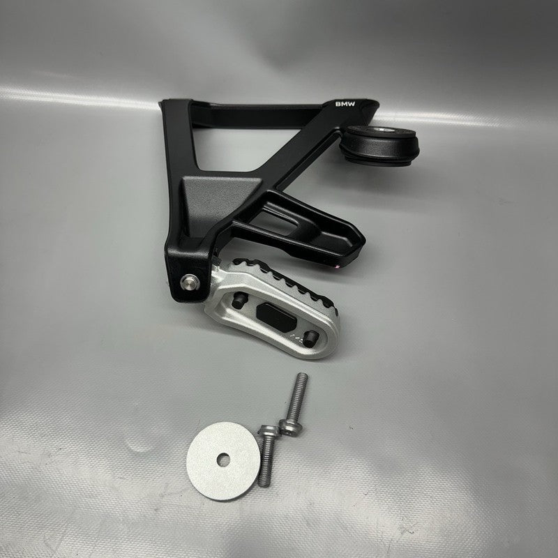 R1300GS BMW R1300GS ADVENTURE FOOTPEG BRACKET RIGHT REAR 2023 2024 2025 OEM