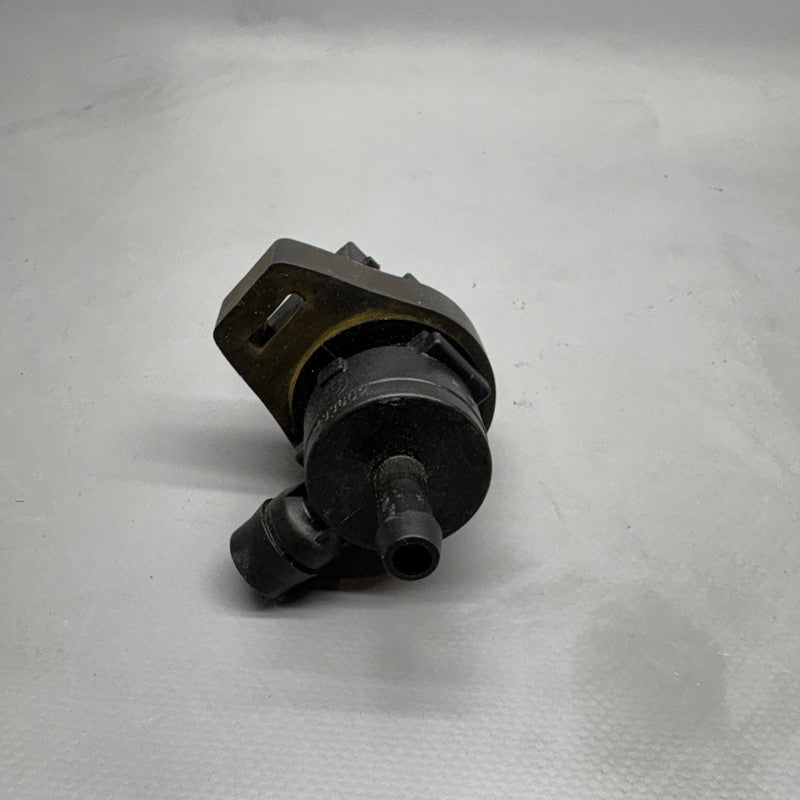 BMW K1600GT FUEL TANK BREATHER VALVE 2011 2012 2013 2014 2015 2016 OEM