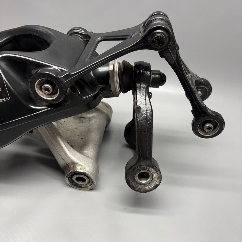 BMW K1600 BAGGER SWINGINGARM WHEEL CARRIER FRONT 2017-2022 2023 2024 2