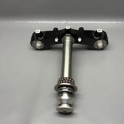 9899335 BMW R18 B LOWER FORK CROSS BRACE  2020 2021 2022 2023 2024 OEM 9899335