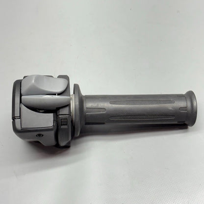 BMW R1200GS HANDLEBAR GRIP RIGHT  2009 2010 2011 2012 2013 OEM 7727067