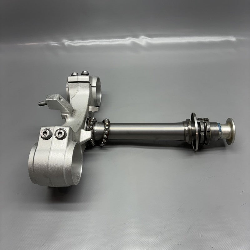 8404206 BMW F900R TRIPLE TREE CLAMP LOWER 2020 2021 2022 2023 2024 OEM 8404206