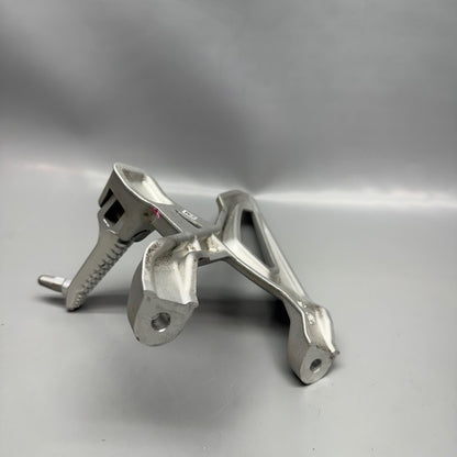 BMW S1000 R FOOTREST PLATE LEFT FRONT 2020 2021 2022 2023 2024 2025 OE