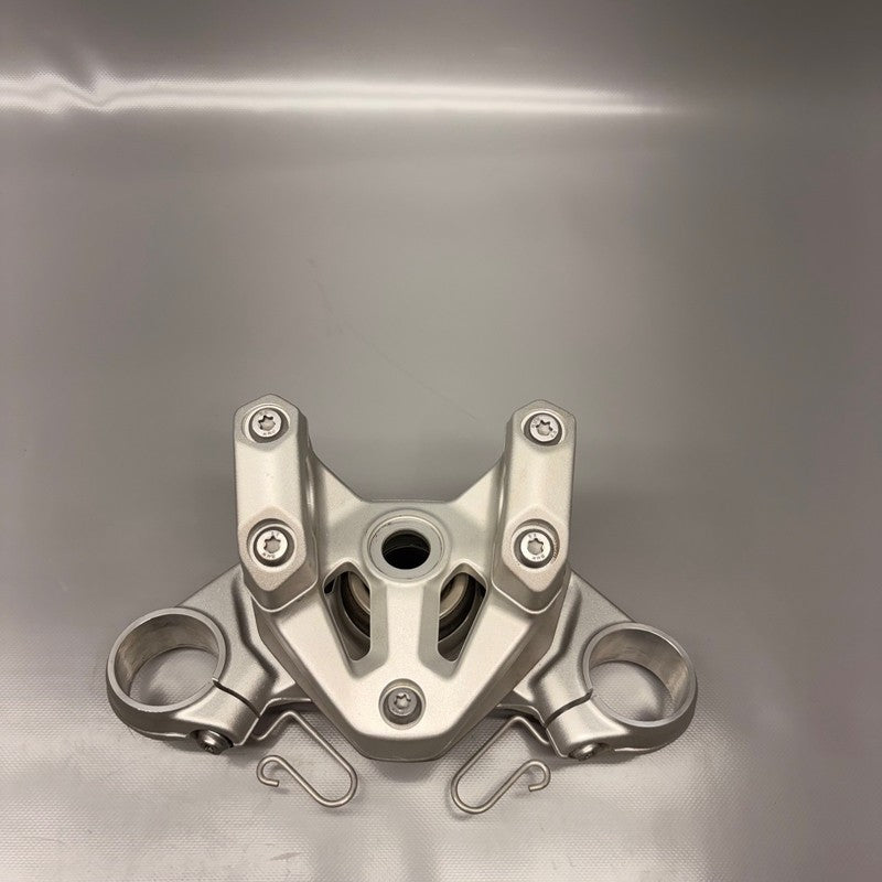 BMW R1300GS TROPHY FORK BRIDGE UPPER 2022 2023 2024 2025 OEM 7924206