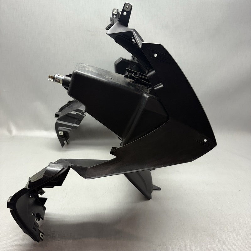 8527328 BMW C650 GT LEG SHIELD UPPER 2011 2012 2013 2014 2015 OEM 8527328