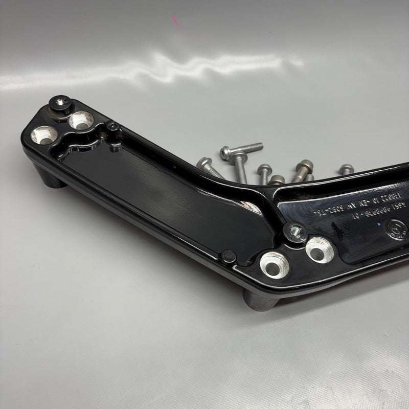 BMW R18 TRANSCONTINENTAL TRUNK SUPPORT BRACKET RIGHT 2020-2023 2024 OE